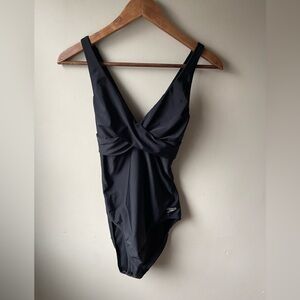 SPEEDO One Piece Swimsuit Black Size 6